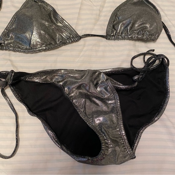 Metallic silver string bikini - Picture 2 of 2
